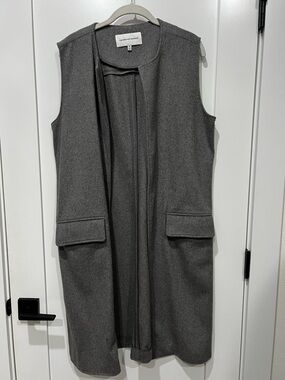 cupcakes & cashmere Charcoal Gray Wool Blend Vest